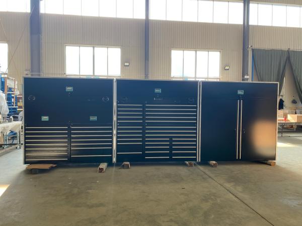 Gabinete de herramientas negras combinadas de metal pesado
