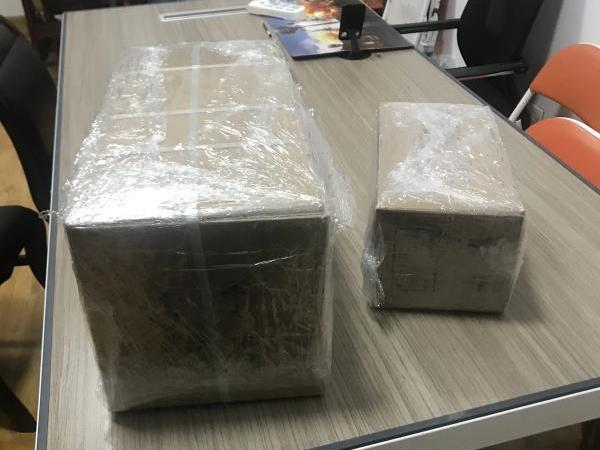 Las visas de banco se envían en lotes para satisfacer una fuerte demanda del mercado